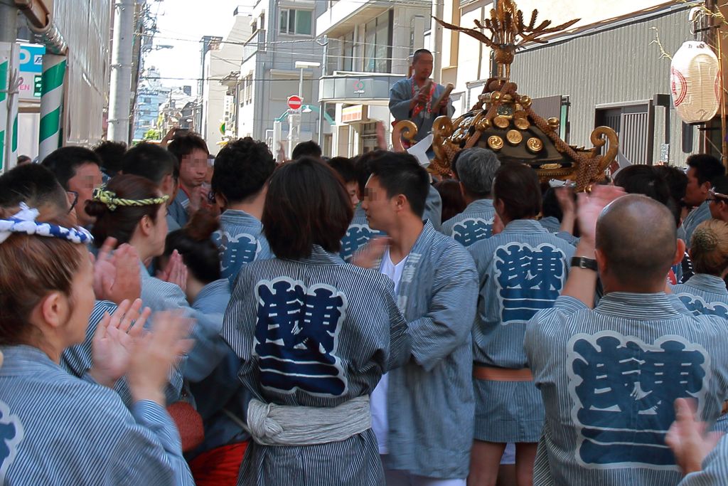 祭りの背中１