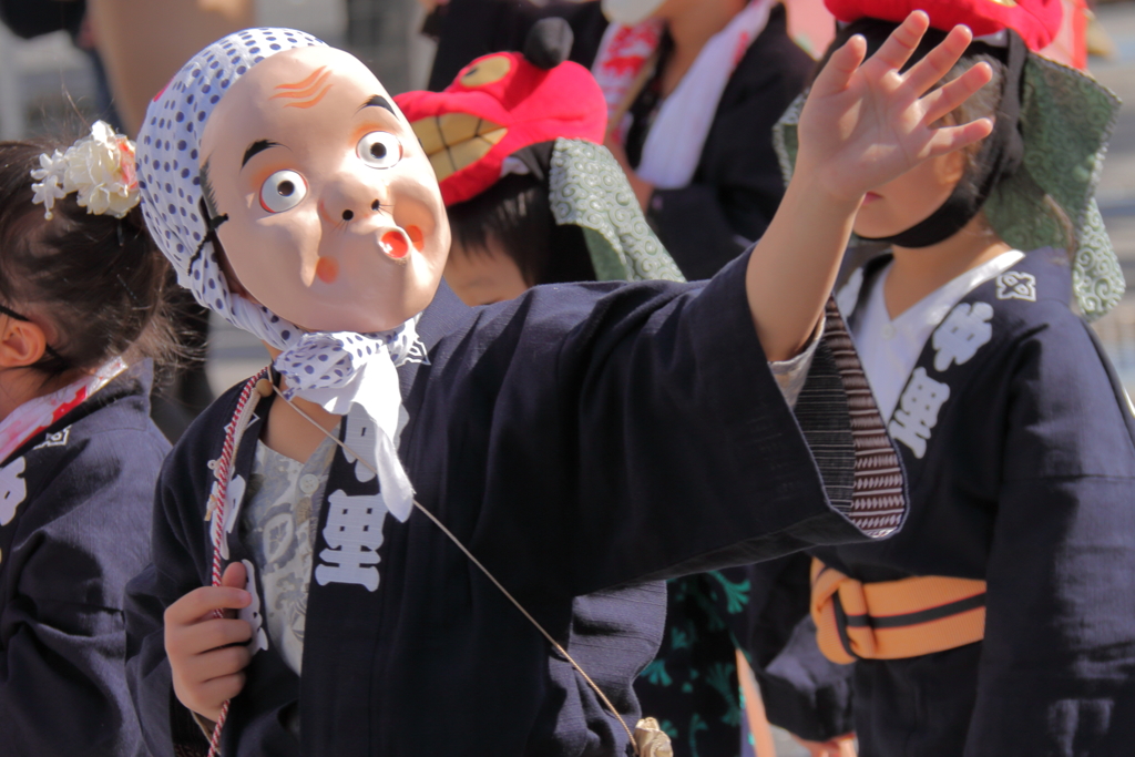 お囃子に合わせて２