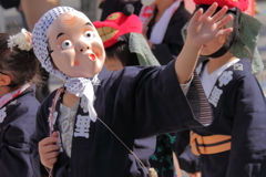 お囃子に合わせて２