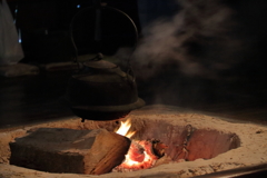 三渓園散策　囲炉裏火