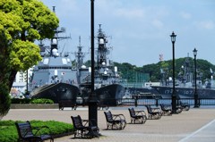 軍艦の並ぶ公園