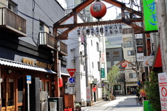 昼は眠る街１