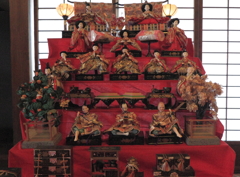 雛飾りの季節