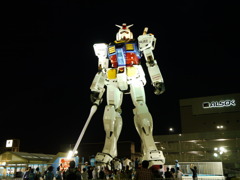 静岡　ライトアップ　ガンダム