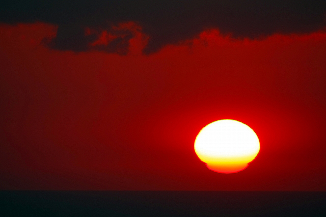 変形夕陽