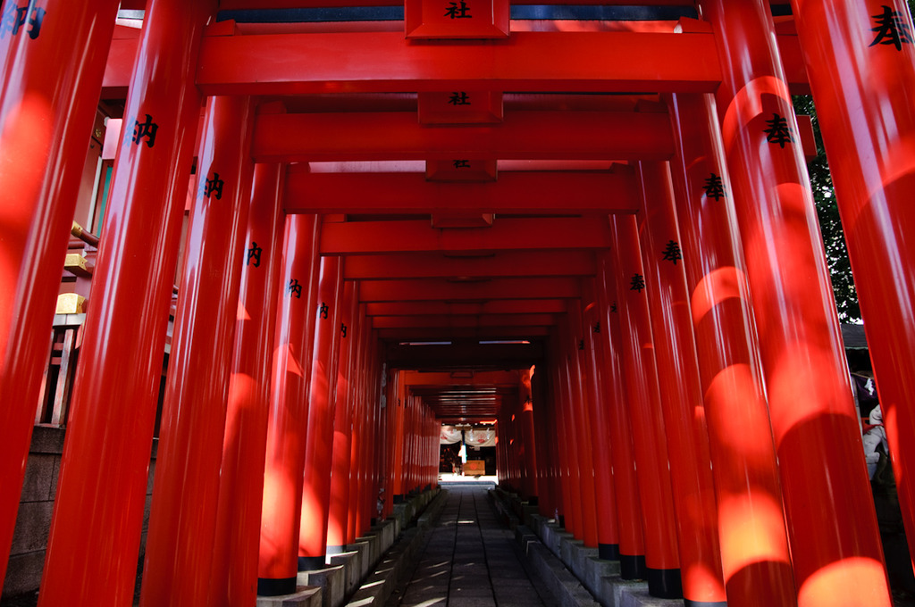 深紅の入口