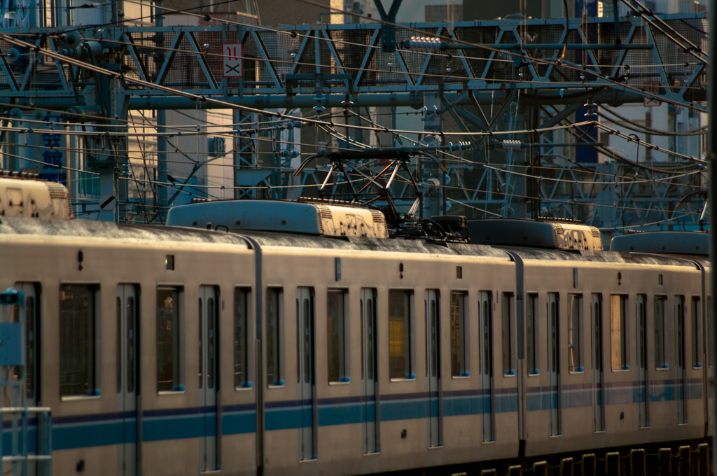 中野駅　東西線　夕風景