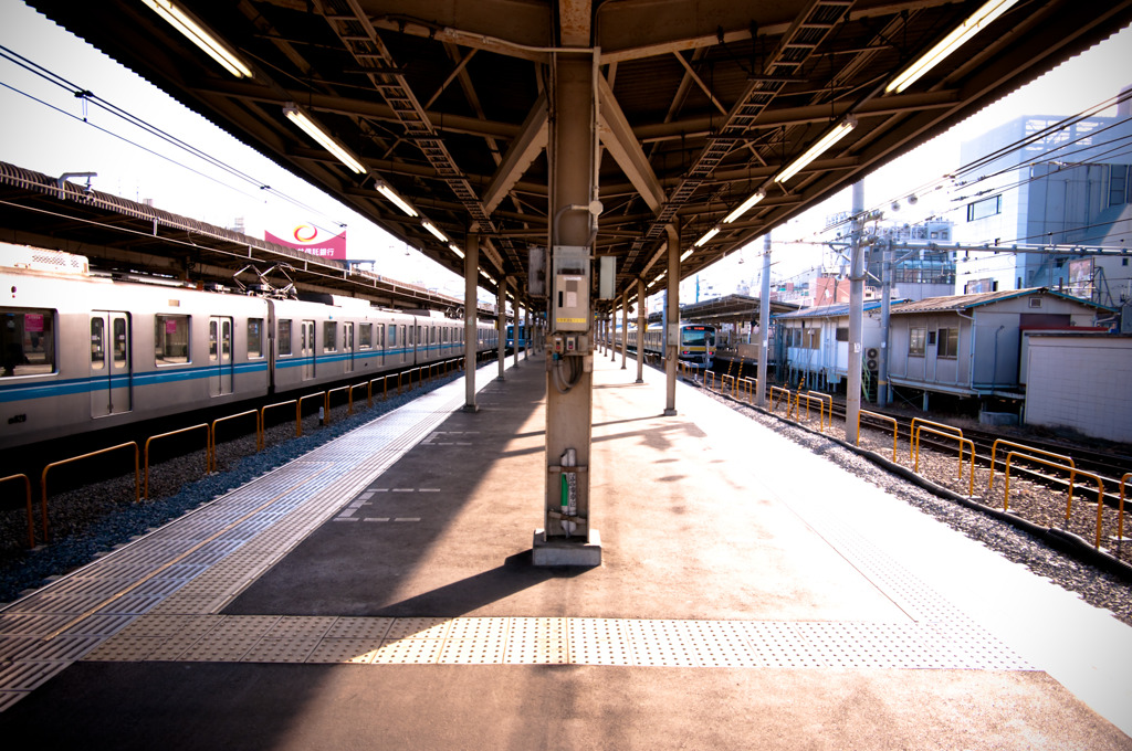 中野駅　朝風景　ﾎｰﾑ