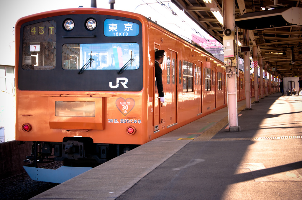 中野駅　201系　朝風景