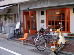 裏道のカフェ