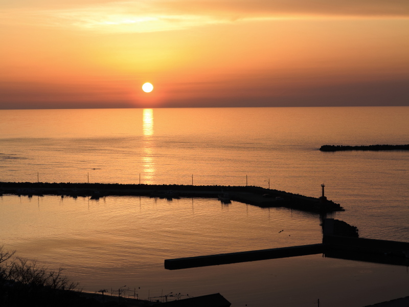 出雲崎港の夕日