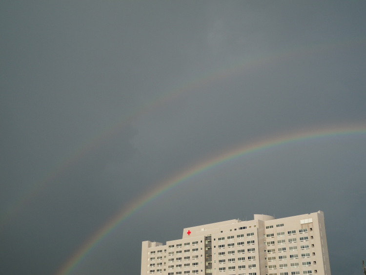 日赤病院とダブルレインボー