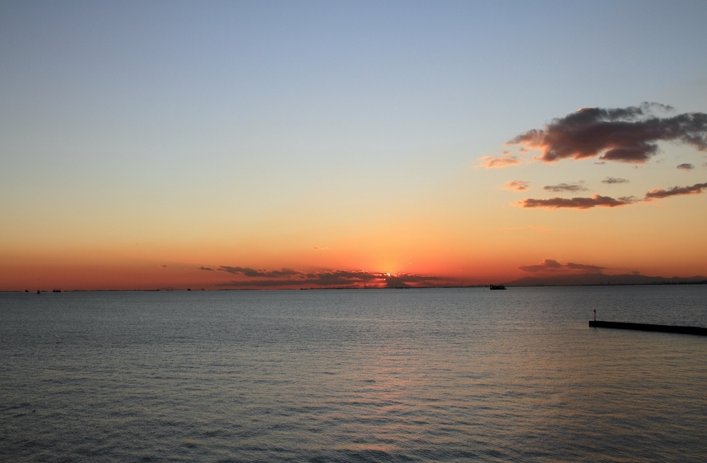 幕張海岸より