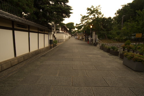 夕暮れの「ねねの道」