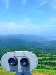 空の青　山の緑