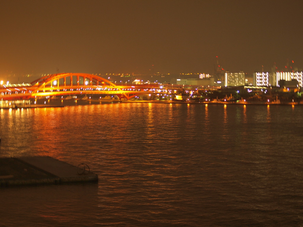 神戸港