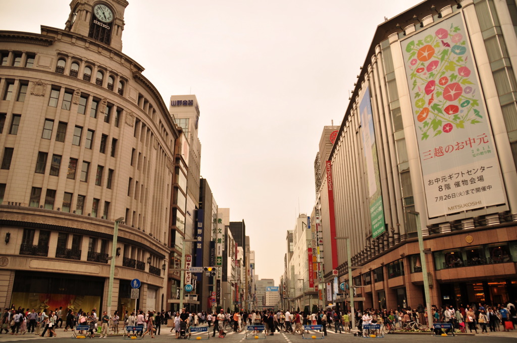 銀座四丁目交差点