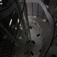 螺旋階段好き