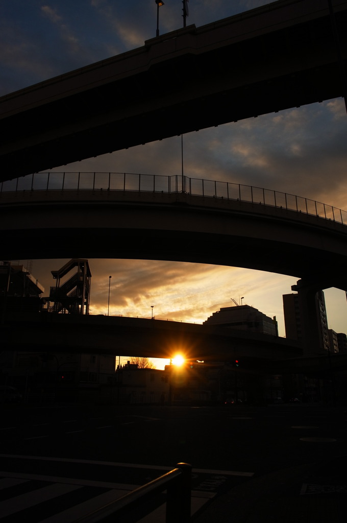 不夜城の初日の出　３