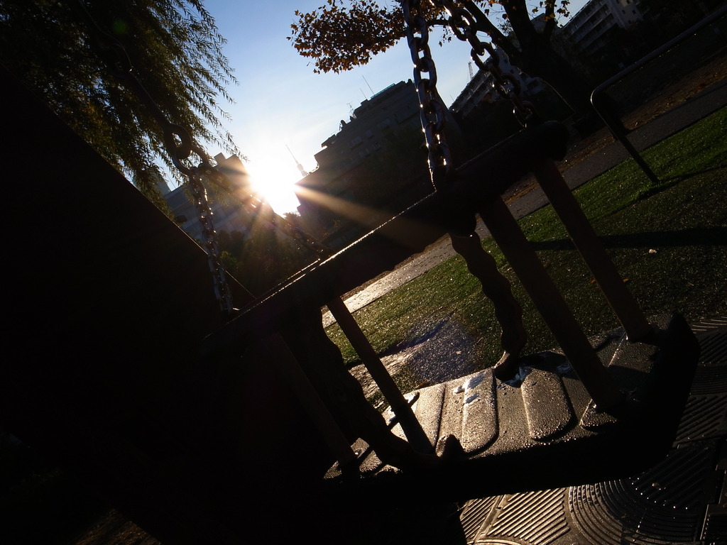 光と影／ブランコ４