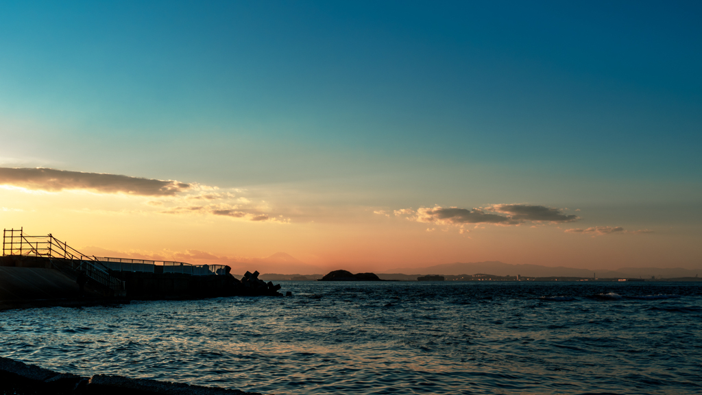 岬の夕焼け