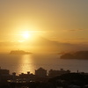 海と山と夕日