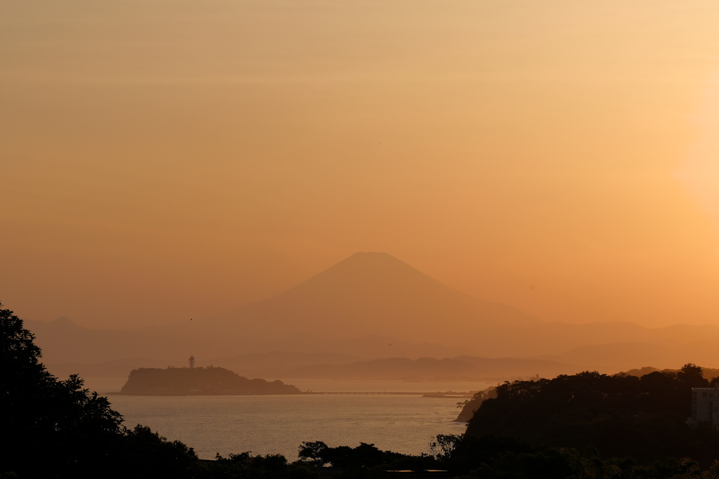 夕暮れ富士展望