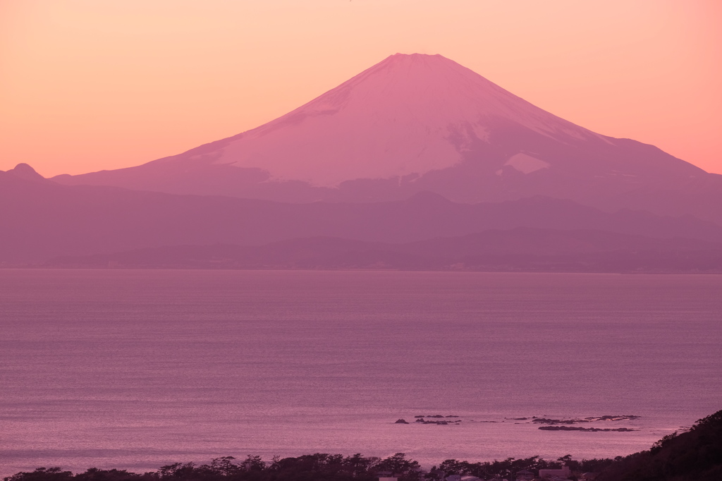 霞む富士山