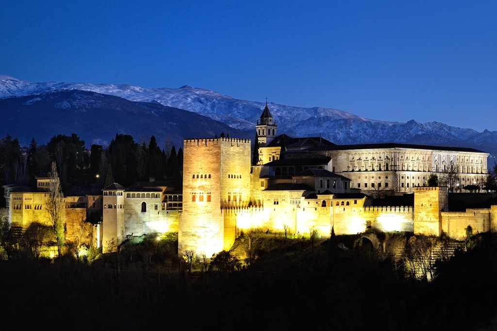 Palacio de la Alhambra y Sierra Nevada