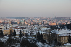 雪のプラハ