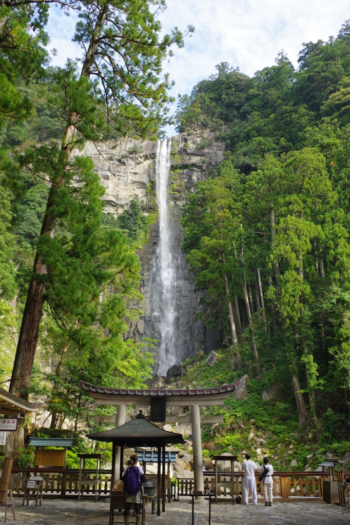 那智大滝・・・自然に手を合わせていました。