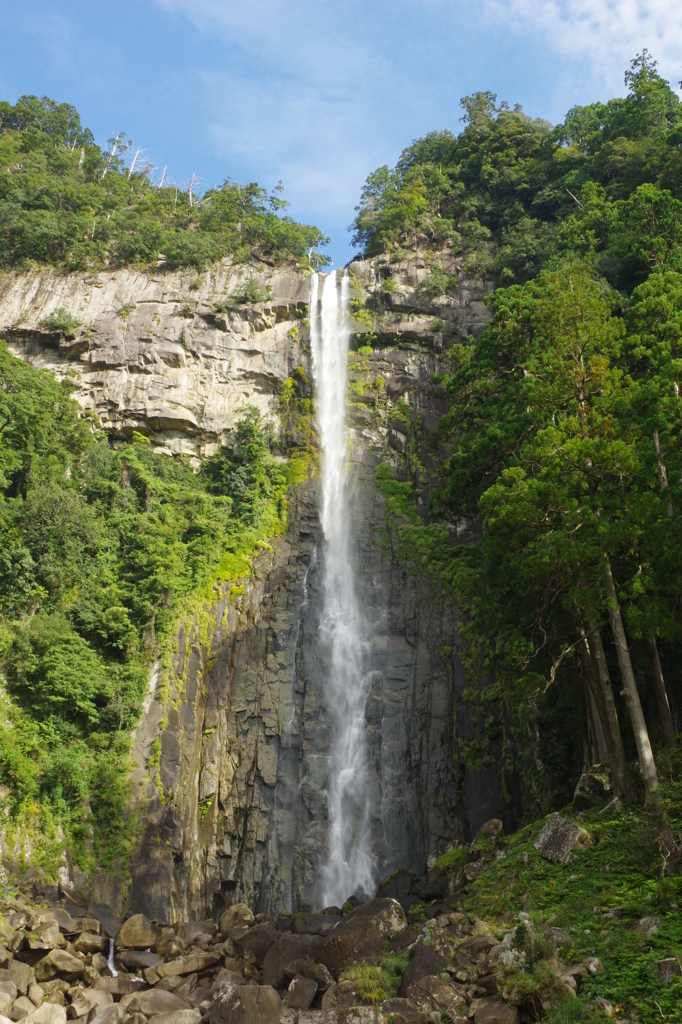 那智大滝・・・落差133ｍ。