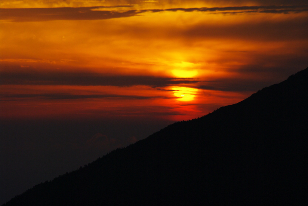 立山室堂の入日　・・・その２