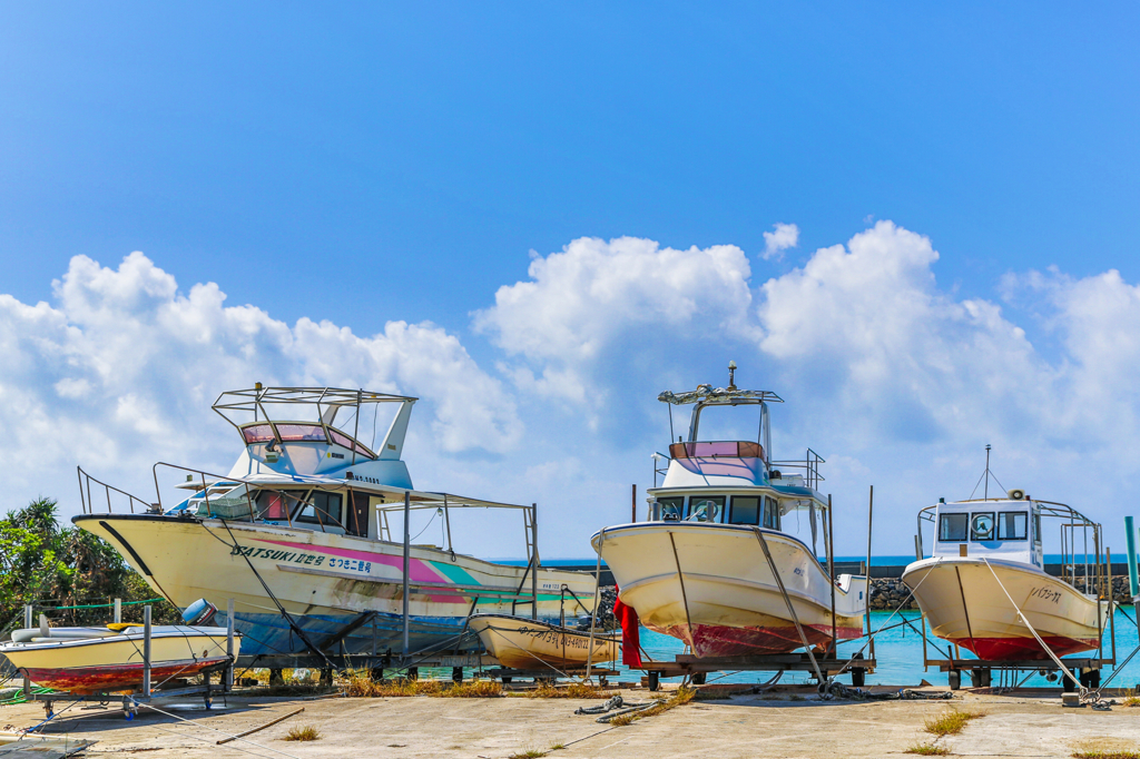 BOATS