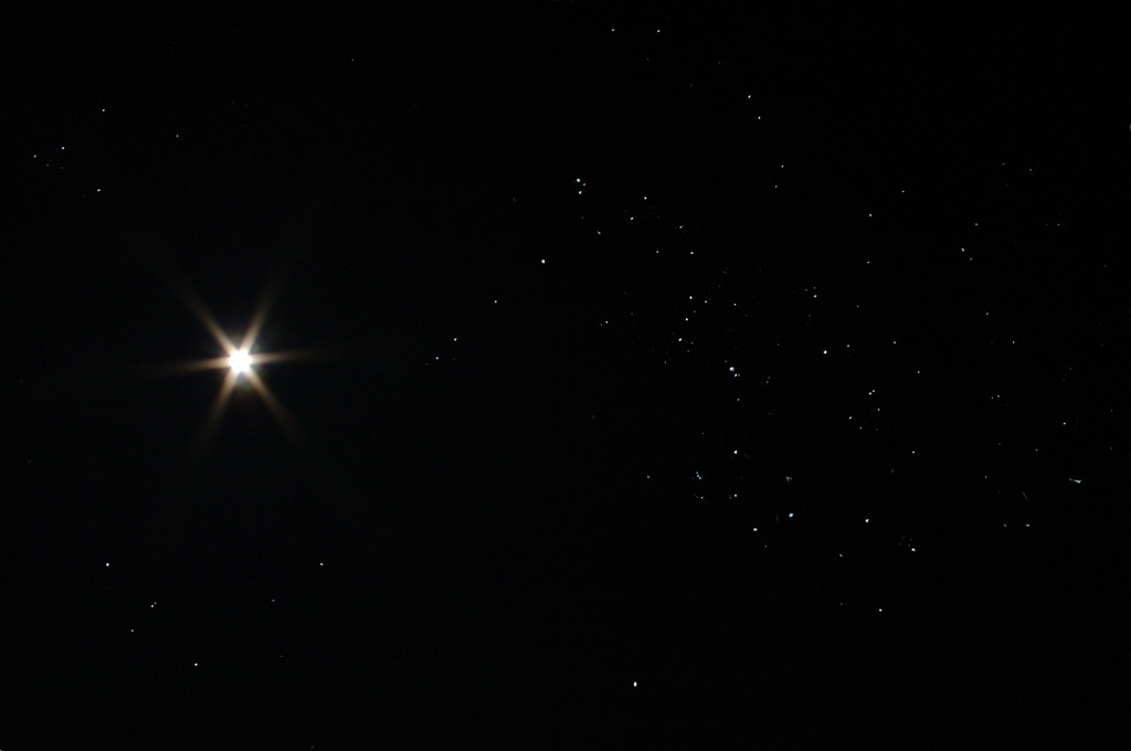 冬の星座と月