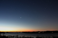 夜明け～手賀沼を昇るさそり座、金星