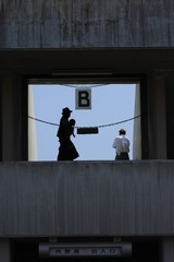 明と暗、切絵の母子