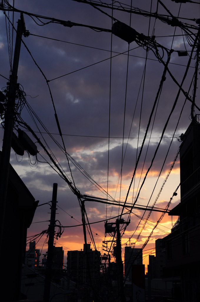 都会の夕暮れ