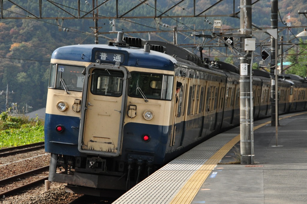 豊田車両センター115系
