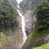 落差日本一の称名滝（富山県）
