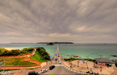 雲の集まる島