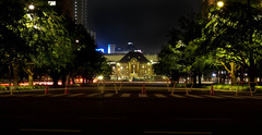 夏の夜の東京駅