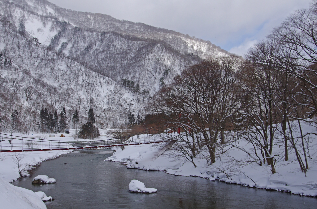 雪の成合淵