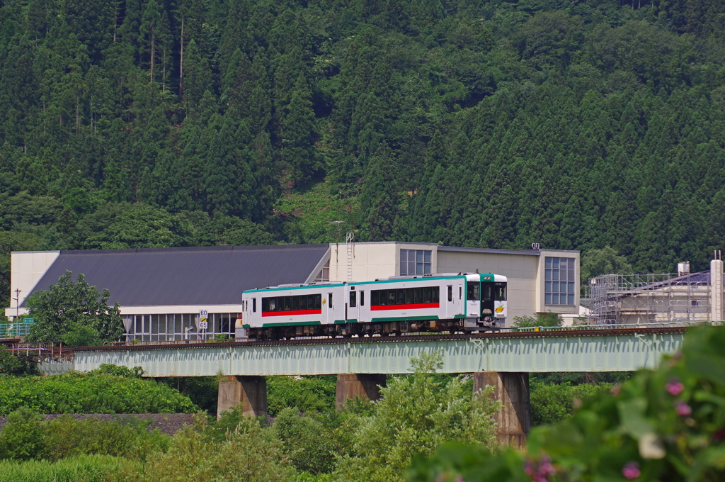 鳴子御殿湯駅発車