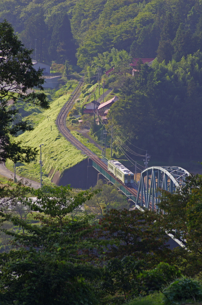 トラス橋へ