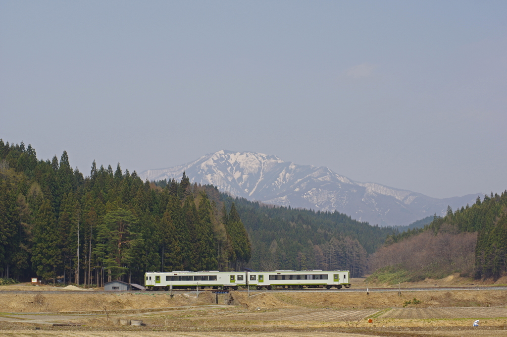 花立山を背に