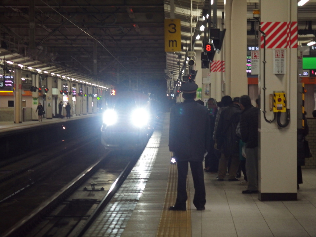 下り列車入線