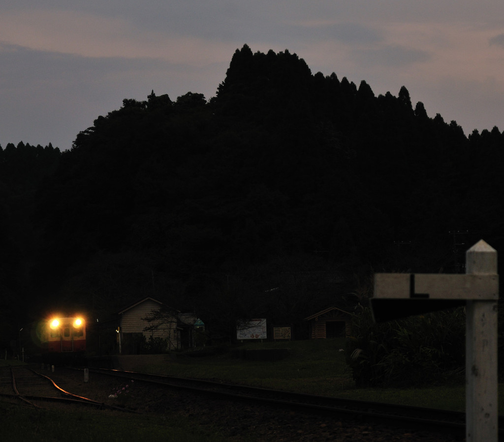 山間の小駅