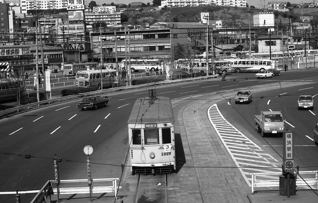 70年代　横浜駅前