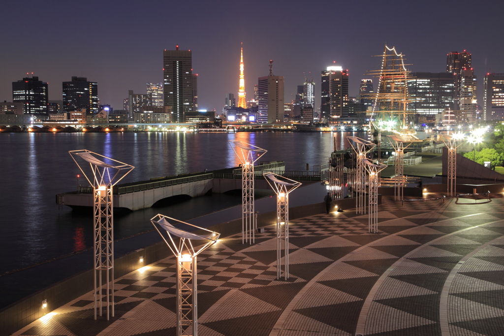 東京